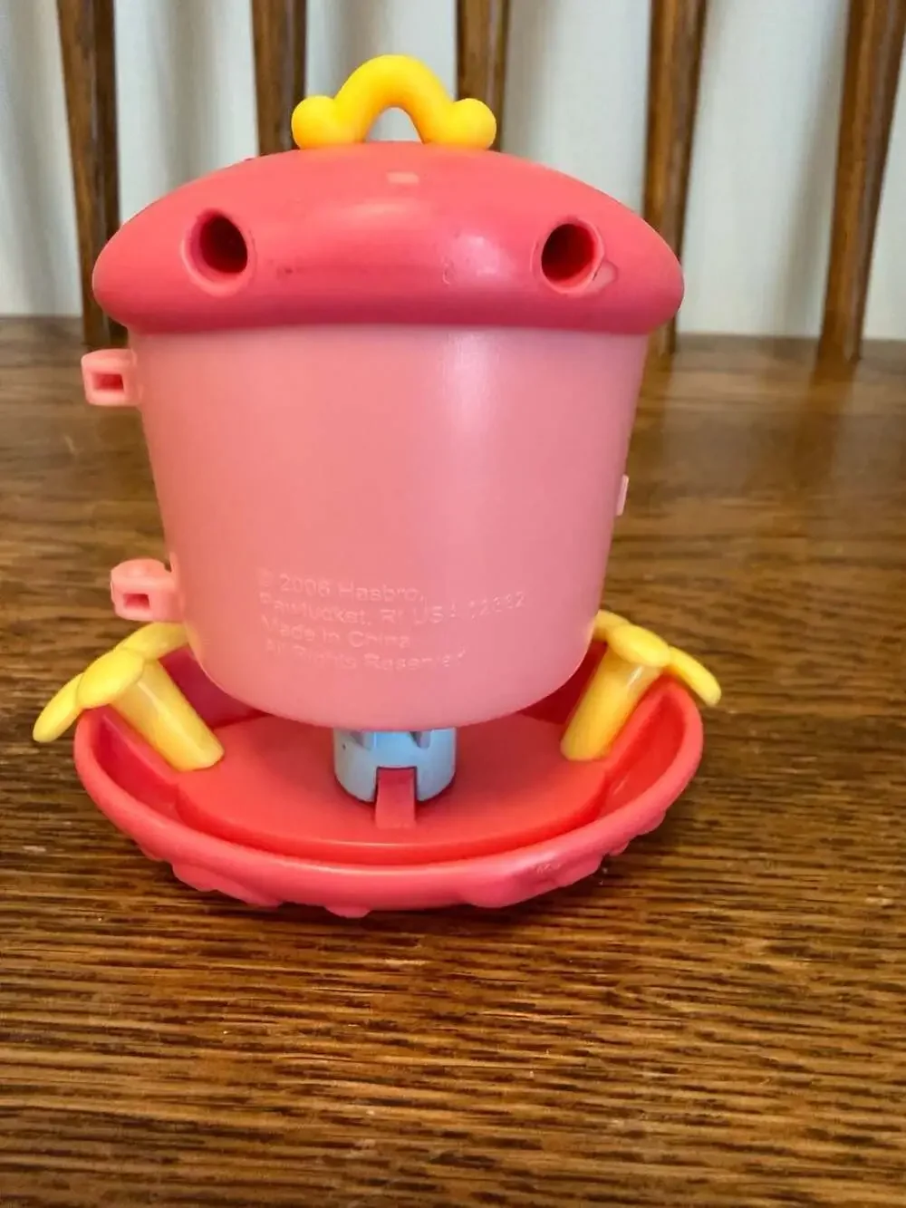 Littlest Pet Shop Hummingbird Feeder Accessory Red Yellow